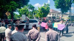 Aksi Damai di PN Mataram: LSM Maung NTB Desak JPU Minta Maaf, Pembelaan Radiet Adriansyah Bantah Total Tuduhan
