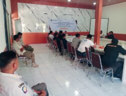 Suasana Memanas! Hearing LSM Semesta NTB vs Dinas Perizinan, Sekdis Angkat Bangku Hampir Lempar   
